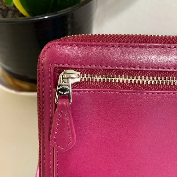 💕👜Coach Wristlet Wallet - Picture 4 of 8